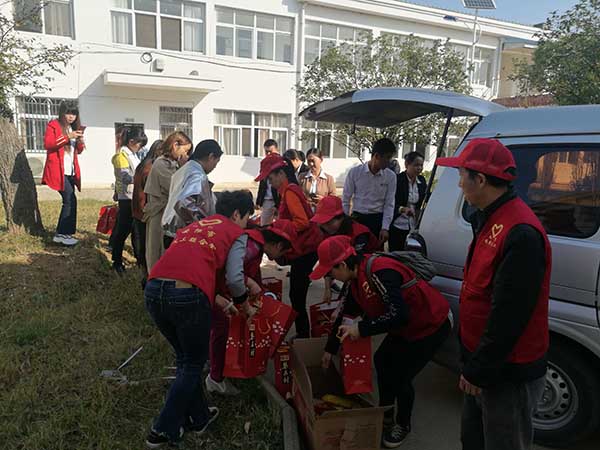 重阳节慰问木梓福利院